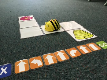 Preview of BeeBot Maze with Coding cards