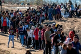 Migrant Invasion - American Border and Leadership Problems
