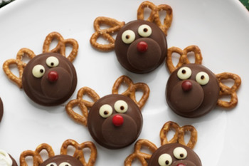 Preview of Reindeer Christmas Activity biscuits